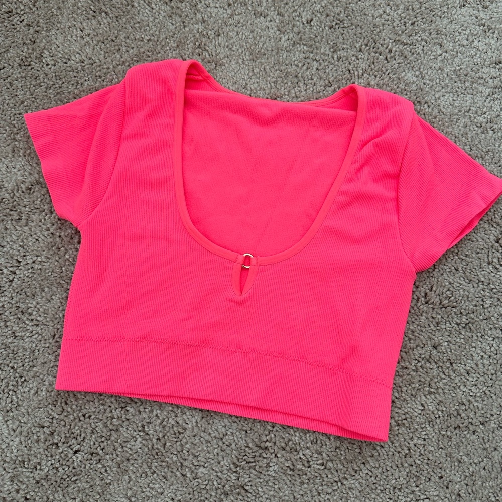 AERIE SEAMLESS SHORT SLEEVE CROP TOP